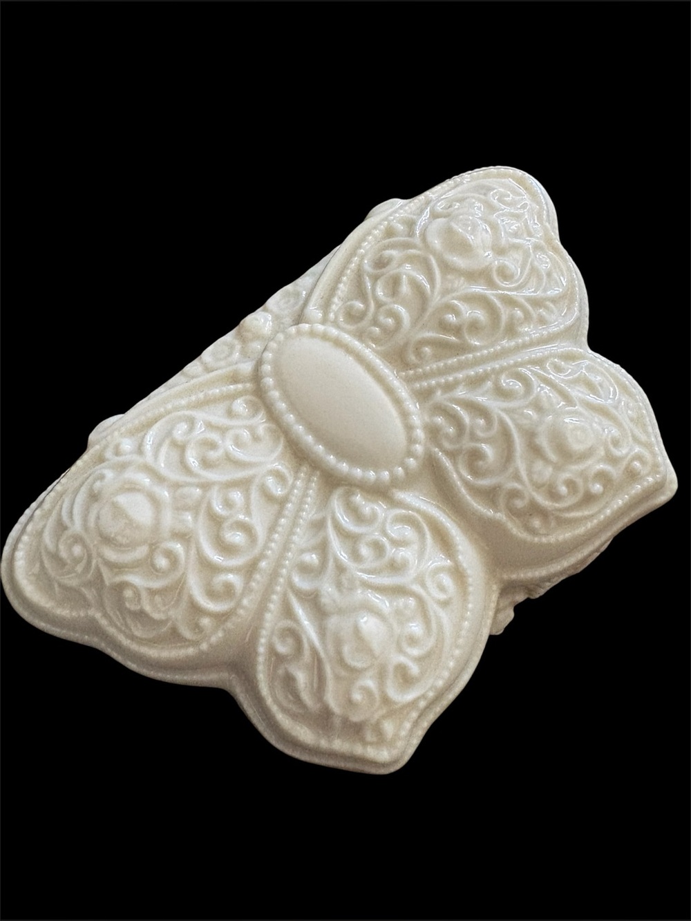 Vintage Ivory Ceramic Butterfly Jewelry Trinket Box